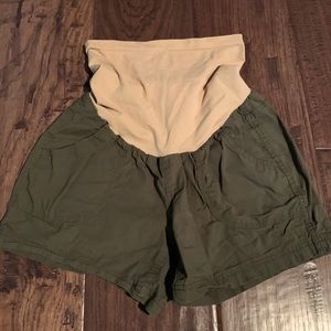 Maternity shorts